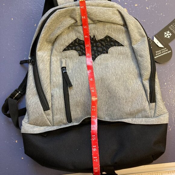 Spencer's Batman Backpack, NWT, Insulated bottom - Picture 4 of 10